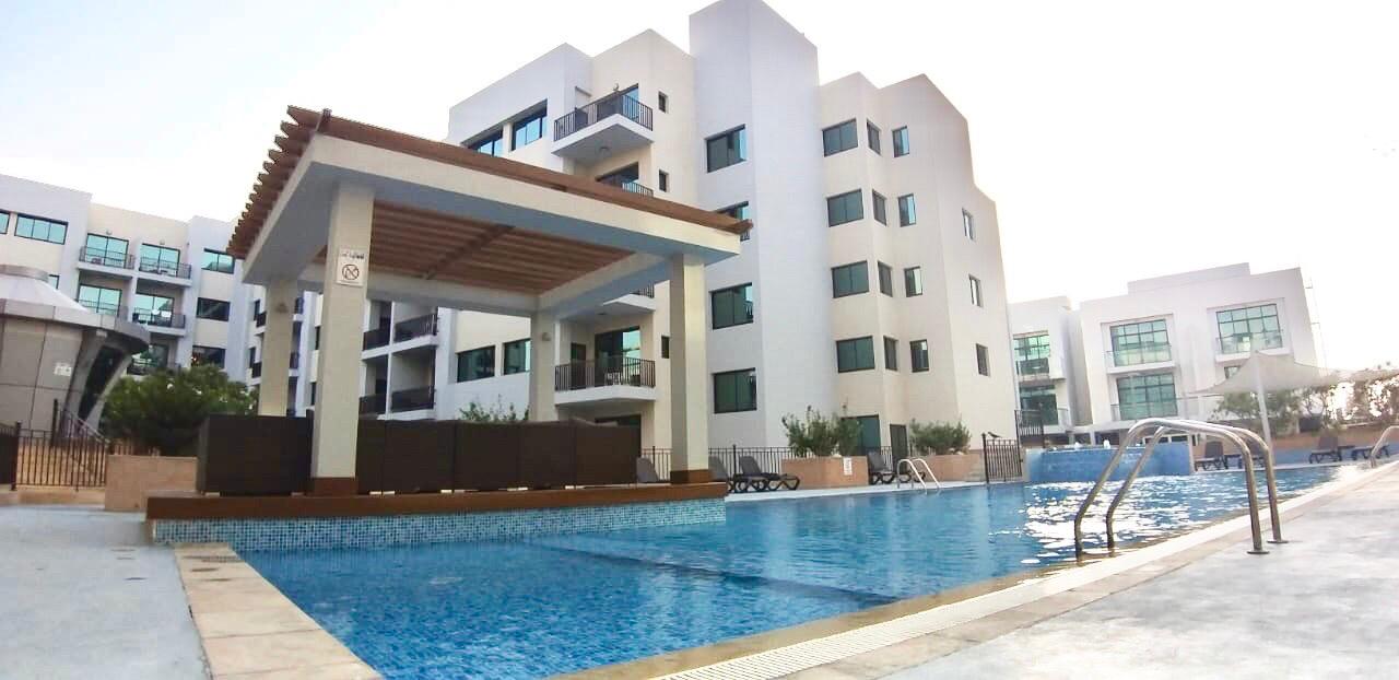 La Riviera Estate